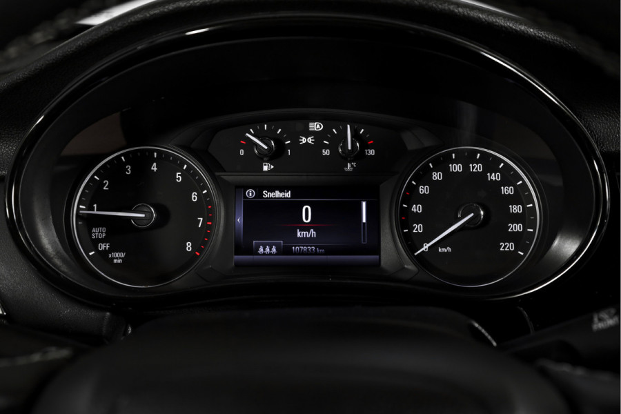 Opel Mokka X 1.4 Turbo Innovation 140 PK | Cruise | Stoel-+Stuurverw | PDC | Camera | NAV + App. Connect| ECC | DAB | LM 17" |