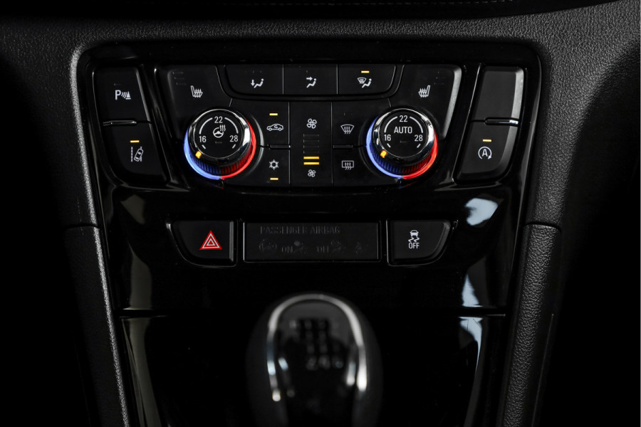 Opel Mokka X 1.4 Turbo Innovation 140 PK | Cruise | Stoel-+Stuurverw | PDC | Camera | NAV + App. Connect| ECC | DAB | LM 17" |
