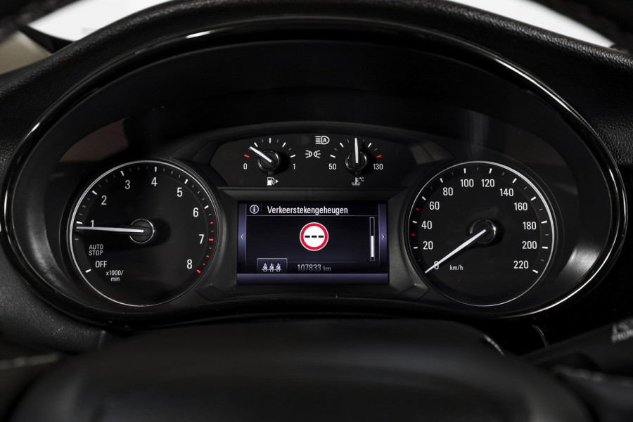 Opel Mokka X 1.4 Turbo Innovation 140 PK | Cruise | Stoel-+Stuurverw | PDC | Camera | NAV + App. Connect| ECC | DAB | LM 17" |