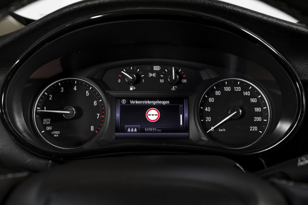 Opel Mokka X 1.4 Turbo Innovation 140 PK | Cruise | Stoel-+Stuurverw | PDC | Camera | NAV + App. Connect| ECC | DAB | LM 17" |