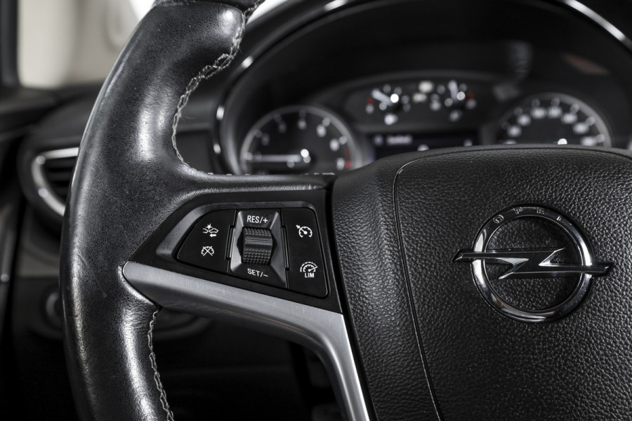 Opel Mokka X 1.4 Turbo Innovation 140 PK | Cruise | Stoel-+Stuurverw | PDC | Camera | NAV + App. Connect| ECC | DAB | LM 17" |