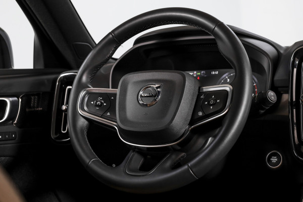 Volvo XC40 2.0 B4 Inscription Automaat | Luxury Pack | Park Assist Pack |  S/K-Panodak | Adapt. Cruise | 360 Camera | PDC | NAV + App Connect | ECC | Elek.Trekhaak | LM 18'' |