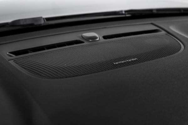 Volvo XC40 2.0 B4 Inscription Automaat | Luxury Pack | Park Assist Pack |  S/K-Panodak | Adapt. Cruise | 360 Camera | PDC | NAV + App Connect | ECC | Elek.Trekhaak | LM 18'' |