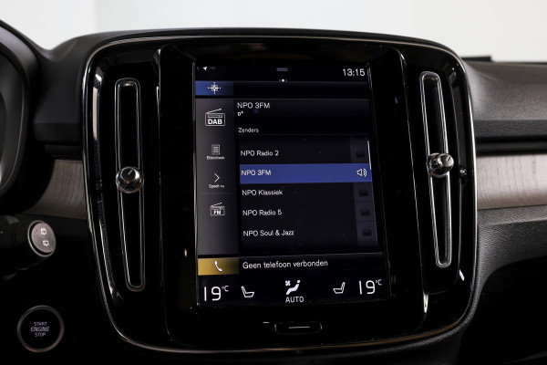 Volvo XC40 2.0 B4 Inscription Automaat | Luxury Pack | Park Assist Pack |  S/K-Panodak | Adapt. Cruise | 360 Camera | PDC | NAV + App Connect | ECC | Elek.Trekhaak | LM 18'' |