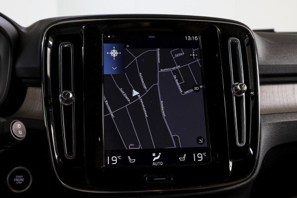 Volvo XC40 2.0 B4 Inscription Automaat | Luxury Pack | Park Assist Pack |  S/K-Panodak | Adapt. Cruise | 360 Camera | PDC | NAV + App Connect | ECC | Elek.Trekhaak | LM 18'' |