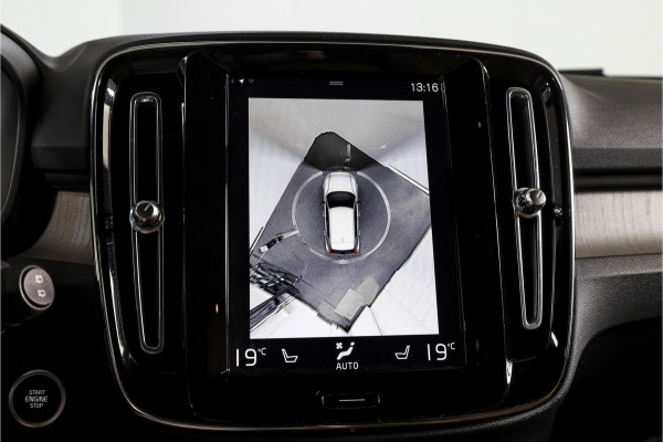 Volvo XC40 2.0 B4 Inscription Automaat | Luxury Pack | Park Assist Pack |  S/K-Panodak | Adapt. Cruise | 360 Camera | PDC | NAV + App Connect | ECC | Elek.Trekhaak | LM 18'' |
