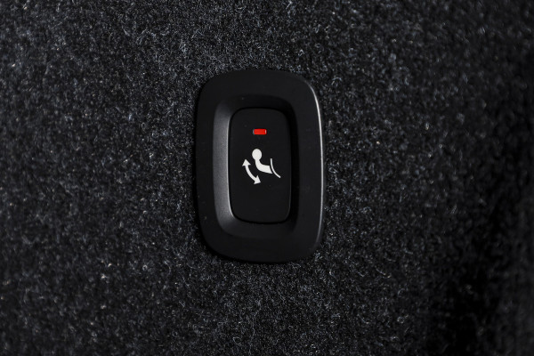 Volvo XC40 2.0 B4 Inscription Automaat | Luxury Pack | Park Assist Pack |  S/K-Panodak | Adapt. Cruise | 360 Camera | PDC | NAV + App Connect | ECC | Elek.Trekhaak | LM 18'' |