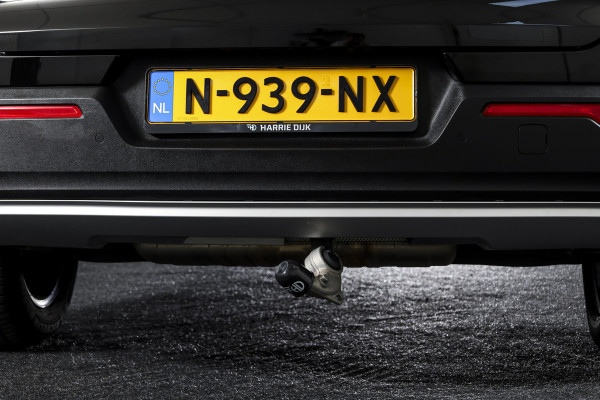 Volvo XC40 2.0 B4 Inscription Automaat | Luxury Pack | Park Assist Pack |  S/K-Panodak | Adapt. Cruise | 360 Camera | PDC | NAV + App Connect | ECC | Elek.Trekhaak | LM 18'' |