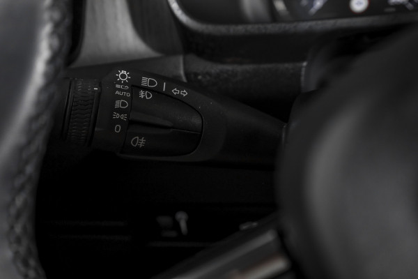 Volvo XC40 2.0 B4 Inscription Automaat | Luxury Pack | Park Assist Pack |  S/K-Panodak | Adapt. Cruise | 360 Camera | PDC | NAV + App Connect | ECC | Elek.Trekhaak | LM 18'' |