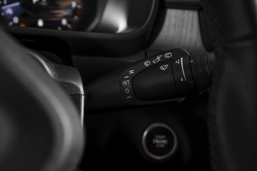 Volvo XC40 2.0 B4 Inscription Automaat | Luxury Pack | Park Assist Pack |  S/K-Panodak | Adapt. Cruise | 360 Camera | PDC | NAV + App Connect | ECC | Elek.Trekhaak | LM 18'' |