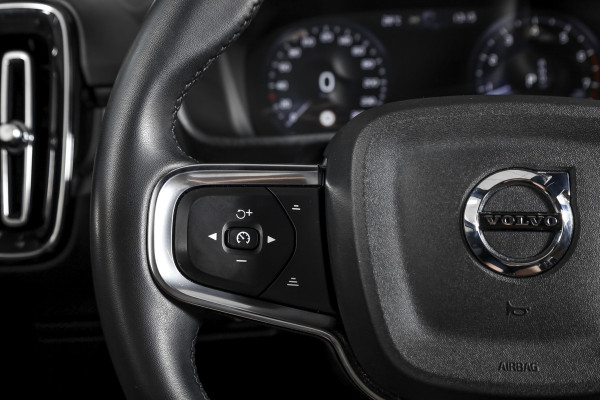 Volvo XC40 2.0 B4 Inscription Automaat | Luxury Pack | Park Assist Pack |  S/K-Panodak | Adapt. Cruise | 360 Camera | PDC | NAV + App Connect | ECC | Elek.Trekhaak | LM 18'' |