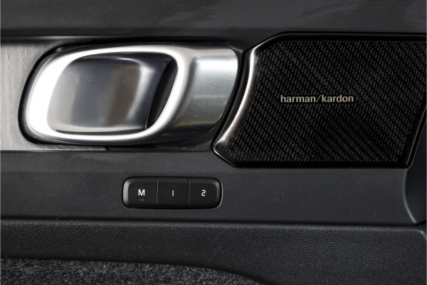 Volvo XC40 2.0 B4 Inscription Automaat | Luxury Pack | Park Assist Pack |  S/K-Panodak | Adapt. Cruise | 360 Camera | PDC | NAV + App Connect | ECC | Elek.Trekhaak | LM 18'' |