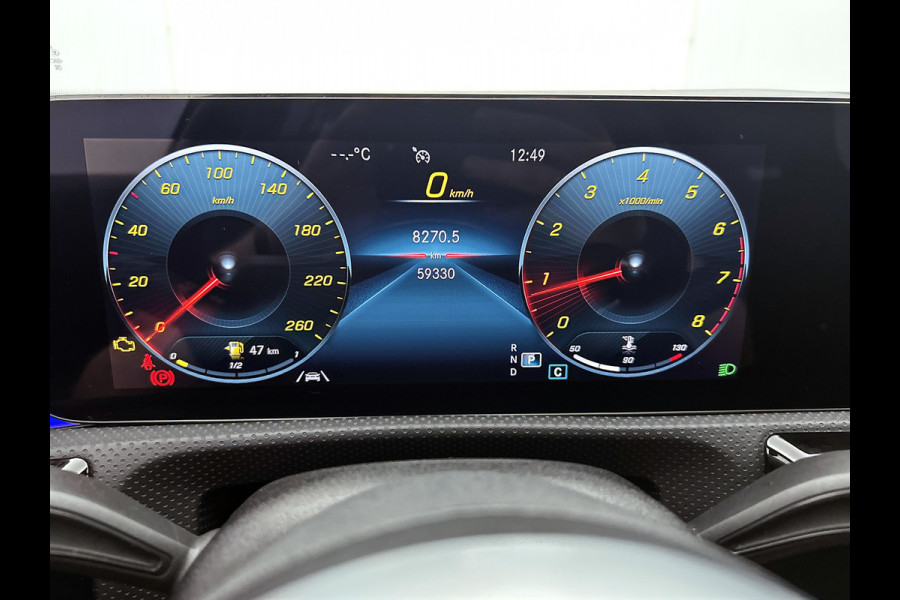 Mercedes-Benz A-Klasse 180 AMG | SFEERVERL | AchteruitCAM | StoelverW | Goed onderH | Groot scherm |
