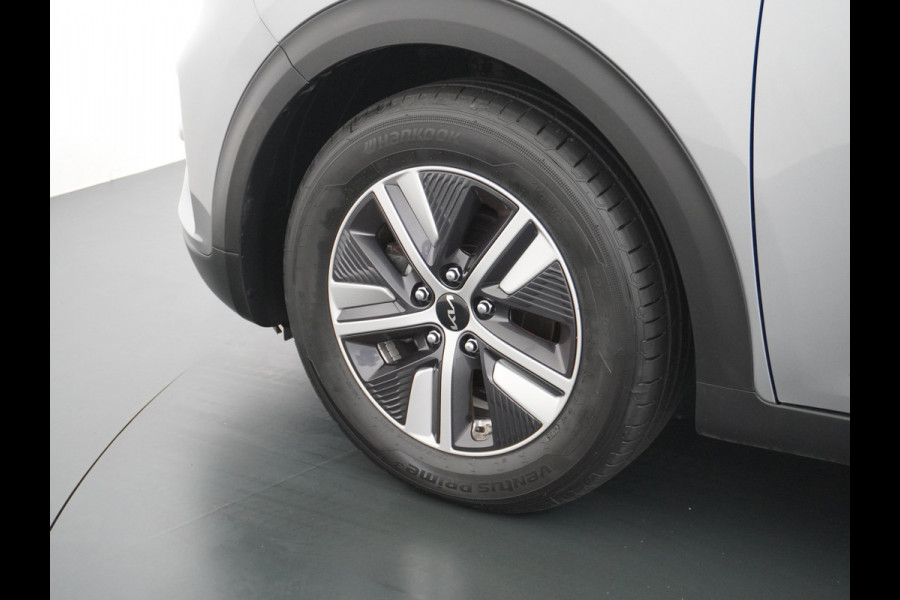 Kia Niro 1.6GDi 142PK Hybrid AUT. ExecutiveLine Leer+Memory Schuif-kanteldak Trekhaak JBL®-Sound Apple Carplay Android Auto Adap.Cruise N DAB Keyless Led Privacy Glas Subwoofer Rijstrooksensor Regen-Lichtsensor 1e Eigenaar Dealeronderhouden Zeer compleet!
