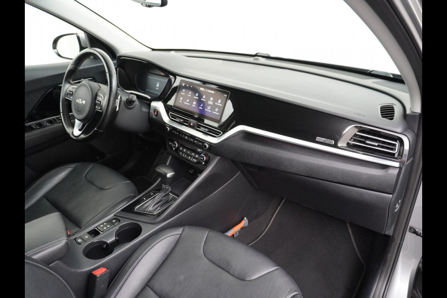 Kia Niro 1.6GDi 142PK Hybrid AUT. ExecutiveLine Leer+Memory Schuif-kanteldak Trekhaak JBL®-Sound Apple Carplay Android Auto Adap.Cruise N DAB Keyless Led Privacy Glas Subwoofer Rijstrooksensor Regen-Lichtsensor 1e Eigenaar Dealeronderhouden Zeer compleet!