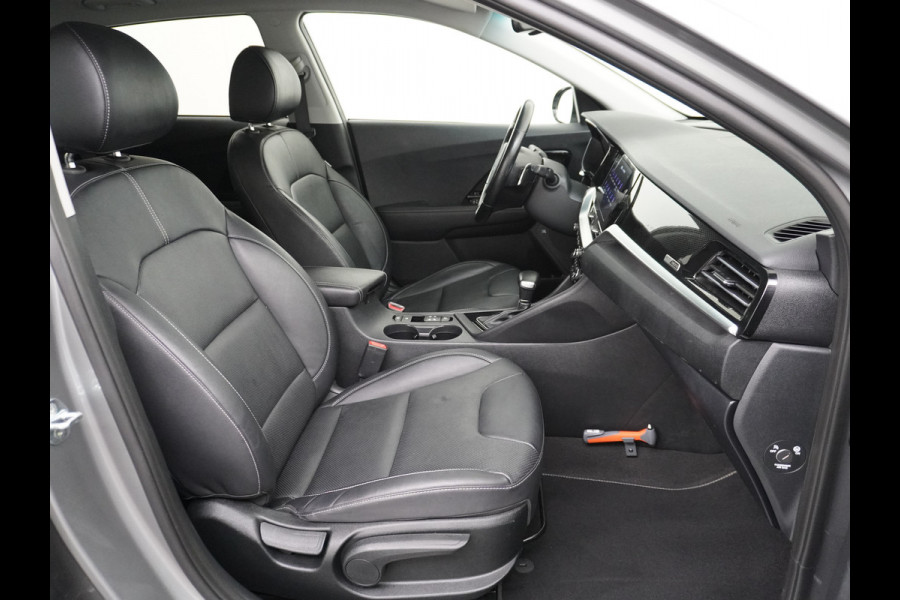 Kia Niro 1.6GDi 142PK Hybrid AUT. ExecutiveLine Leer+Memory Schuif-kanteldak Trekhaak JBL®-Sound Apple Carplay Android Auto Adap.Cruise N DAB Keyless Led Privacy Glas Subwoofer Rijstrooksensor Regen-Lichtsensor 1e Eigenaar Dealeronderhouden Zeer compleet!