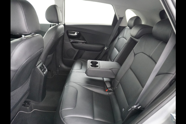 Kia Niro 1.6GDi 142PK Hybrid AUT. ExecutiveLine Leer+Memory Schuif-kanteldak Trekhaak JBL®-Sound Apple Carplay Android Auto Adap.Cruise N DAB Keyless Led Privacy Glas Subwoofer Rijstrooksensor Regen-Lichtsensor 1e Eigenaar Dealeronderhouden Zeer compleet!