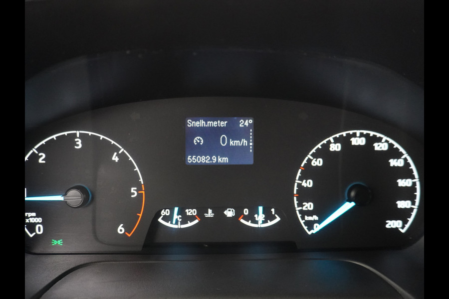Ford Transit Custom 280 2.0TDCI 105PK L1H1 Airco Cruise Control Trekhaak PDC Bluetooth DAB 3-Persoons Trend Schuifdeur Betonplex Wandbetimmering Kastenbouw Euro 6 1e Eigenaar 2.500KG Trekgewicht