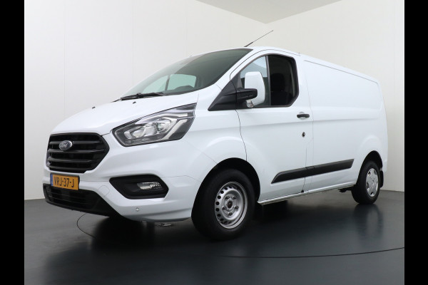 Ford Transit Custom 280 2.0TDCI 105PK L1H1 Airco Cruise Control Trekhaak PDC Bluetooth DAB 3-Persoons Trend Schuifdeur Betonplex Wandbetimmering Kastenbouw Euro 6 1e Eigenaar 2.500KG Trekgewicht