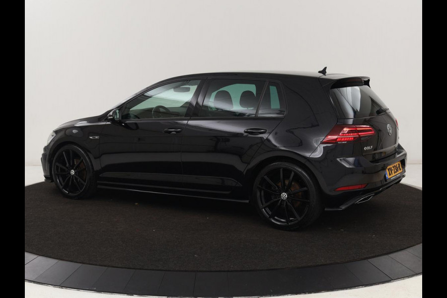 Volkswagen Golf 1.5 R Line | Automaat | Full LED | Keyless | Navigatie | Sportstoelen | 19'' | Parkeerhulp | Climate control | Cruise control | Bluetooth