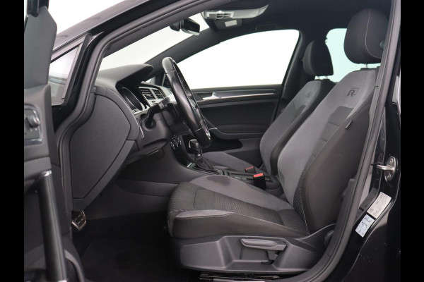 Volkswagen Golf 1.5 R Line | Automaat | Full LED | Keyless | Navigatie | Sportstoelen | 19'' | Parkeerhulp | Climate control | Cruise control | Bluetooth
