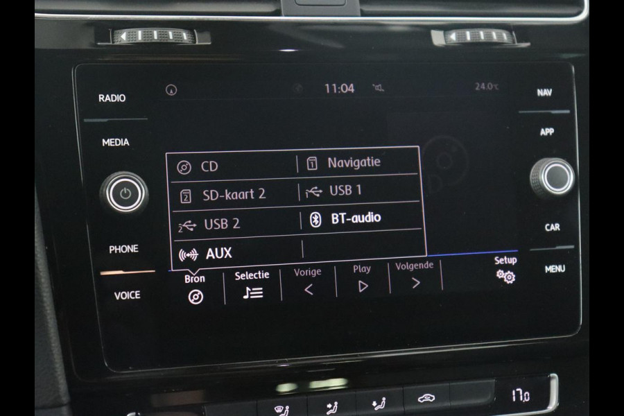 Volkswagen Golf 1.5 R Line | Automaat | Full LED | Keyless | Navigatie | Sportstoelen | 19'' | Parkeerhulp | Climate control | Cruise control | Bluetooth