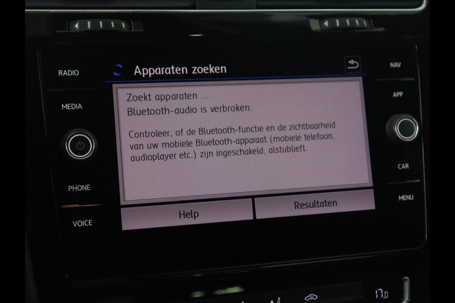Volkswagen Golf 1.5 R Line | Automaat | Full LED | Keyless | Navigatie | Sportstoelen | 19'' | Parkeerhulp | Climate control | Cruise control | Bluetooth