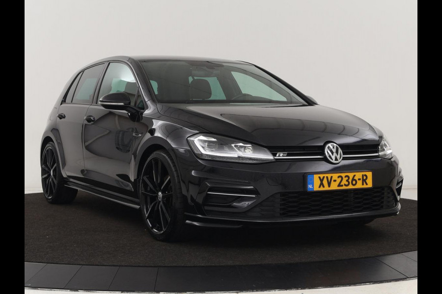 Volkswagen Golf 1.5 R Line | Automaat | Full LED | Keyless | Navigatie | Sportstoelen | 19'' | Parkeerhulp | Climate control | Cruise control | Bluetooth