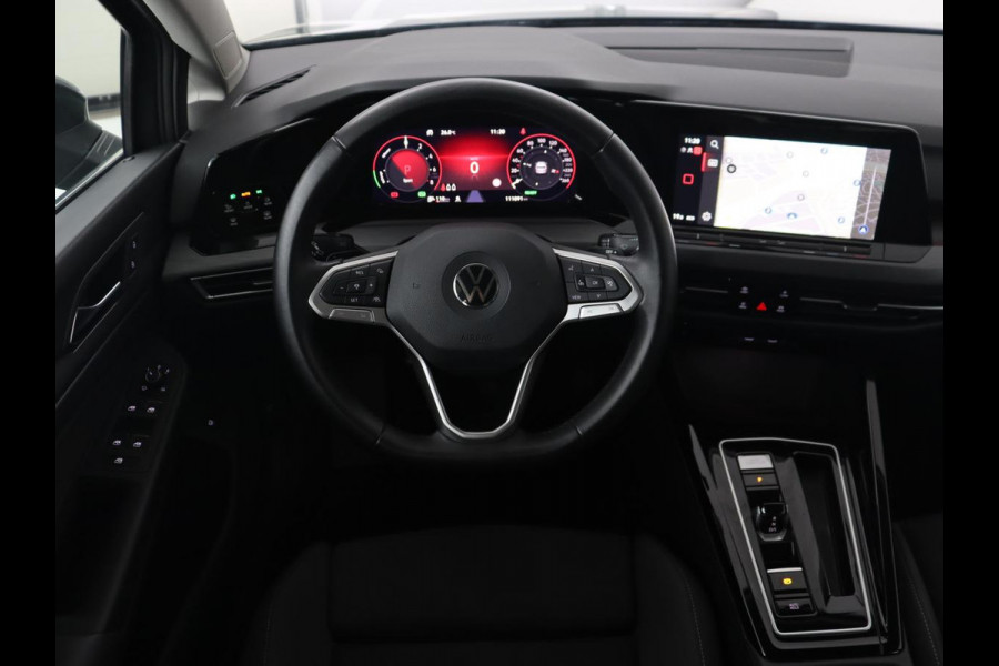 Volkswagen Golf 1.4 eHybrid Style | Massage | Carplay | Sfeerverlichting | Navigatie | Memory | Adaptive cruise | Parkeerhulp | ergoActive | LED Plus | Climate control | PHEV | Plug In