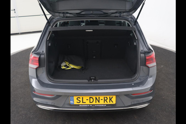 Volkswagen Golf 1.4 eHybrid Style | Massage | Carplay | Sfeerverlichting | Navigatie | Memory | Adaptive cruise | Parkeerhulp | ergoActive | LED Plus | Climate control | PHEV | Plug In