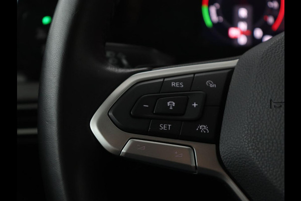 Volkswagen Golf 1.4 eHybrid Style | Massage | Carplay | Sfeerverlichting | Navigatie | Memory | Adaptive cruise | Parkeerhulp | ergoActive | LED Plus | Climate control | PHEV | Plug In