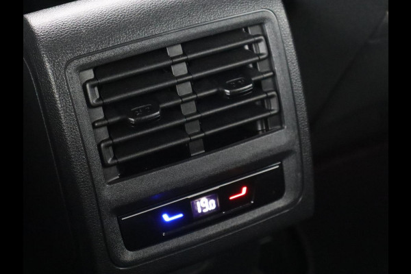 Volkswagen Golf 1.4 eHybrid Style | Massage | Carplay | Sfeerverlichting | Navigatie | Memory | Adaptive cruise | Parkeerhulp | ergoActive | LED Plus | Climate control | PHEV | Plug In