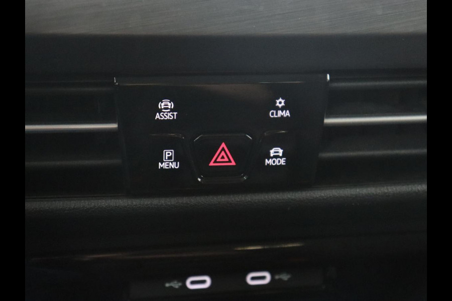 Volkswagen Golf 1.4 eHybrid Style | Massage | Carplay | Sfeerverlichting | Navigatie | Memory | Adaptive cruise | Parkeerhulp | ergoActive | LED Plus | Climate control | PHEV | Plug In