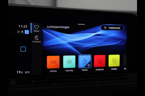 Volkswagen Golf 1.4 eHybrid Style | Massage | Carplay | Sfeerverlichting | Navigatie | Memory | Adaptive cruise | Parkeerhulp | ergoActive | LED Plus | Climate control | PHEV | Plug In