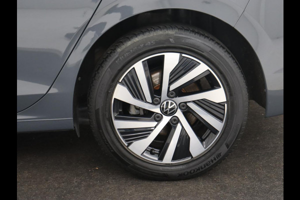 Volkswagen Golf 1.4 eHybrid Style | Massage | Carplay | Sfeerverlichting | Navigatie | Memory | Adaptive cruise | Parkeerhulp | ergoActive | LED Plus | Climate control | PHEV | Plug In