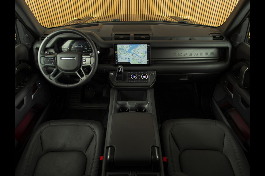 Land Rover Defender 110 2.0 P300e 110 X-Dynamic HSE URBAN