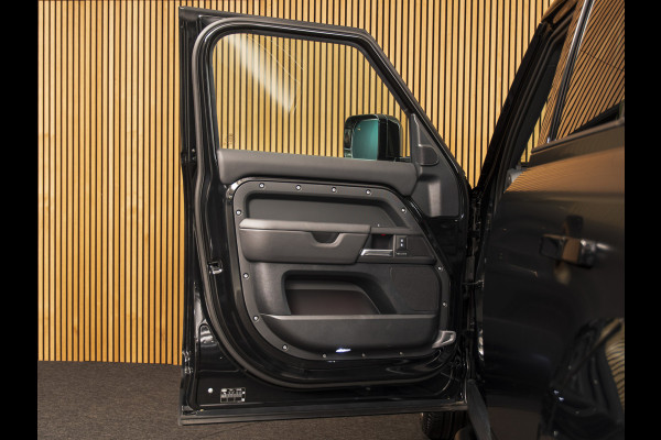 Land Rover Defender 110 2.0 P300e 110 X-Dynamic HSE URBAN