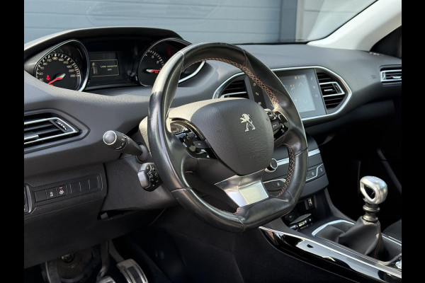 Peugeot 308 SW 1.2 PureTech Tech Edition 2e Eigenaar,Camera,Clima,Cruise,6 Bak,PDC V+A,Carplay,Pano,Dealer onderhouden,131pk,Elek ramen,N.A.P,APK tot 04-2026