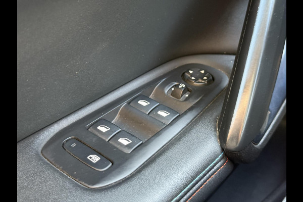 Peugeot 308 SW 1.2 PureTech Tech Edition 2e Eigenaar,Camera,Clima,Cruise,6 Bak,PDC V+A,Carplay,Pano,Dealer onderhouden,131pk,Elek ramen,N.A.P,APK tot 04-2026
