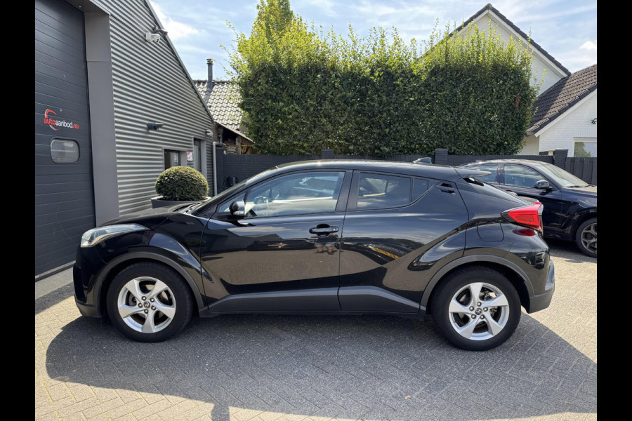 Toyota C-HR 1.8 Hybrid Dynamic | Navigatie | Camera | DAB | Cruise Control | Lichtmetalen Velgen |