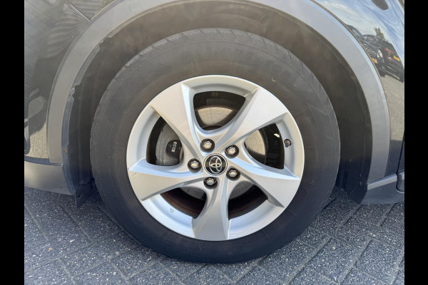 Toyota C-HR 1.8 Hybrid Dynamic | Navigatie | Camera | DAB | Cruise Control | Lichtmetalen Velgen |