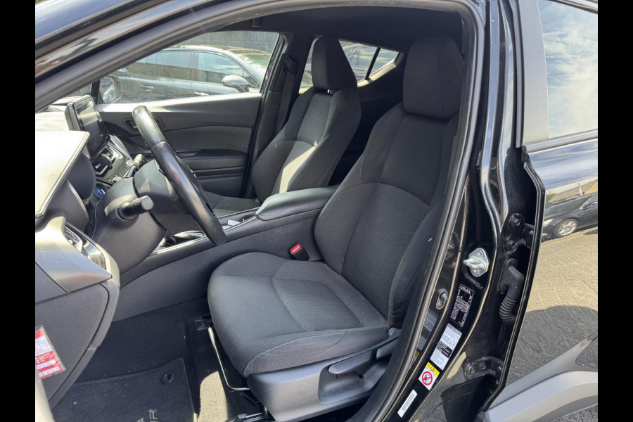 Toyota C-HR 1.8 Hybrid Dynamic | Navigatie | Camera | DAB | Cruise Control | Lichtmetalen Velgen |