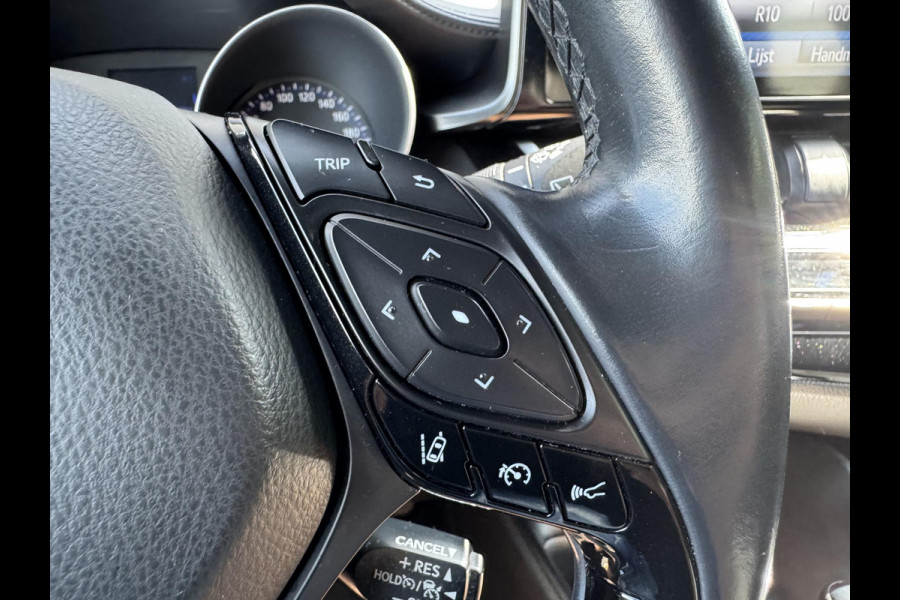 Toyota C-HR 1.8 Hybrid Dynamic | Navigatie | Camera | DAB | Cruise Control | Lichtmetalen Velgen |