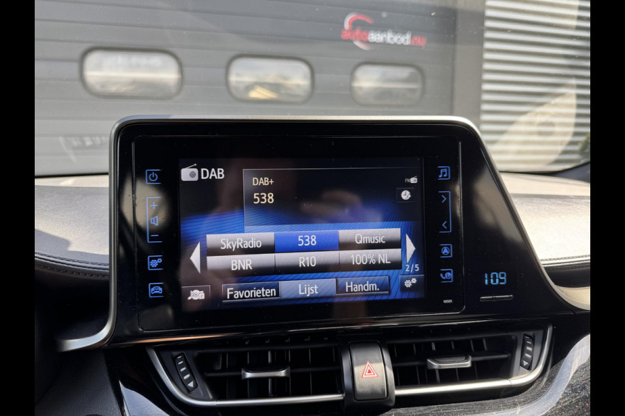Toyota C-HR 1.8 Hybrid Dynamic | Navigatie | Camera | DAB | Cruise Control | Lichtmetalen Velgen |