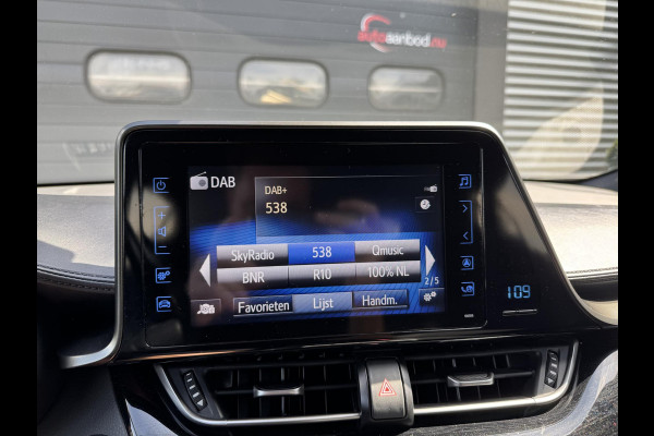 Toyota C-HR 1.8 Hybrid Dynamic | Navigatie | Camera | DAB | Cruise Control | Lichtmetalen Velgen |