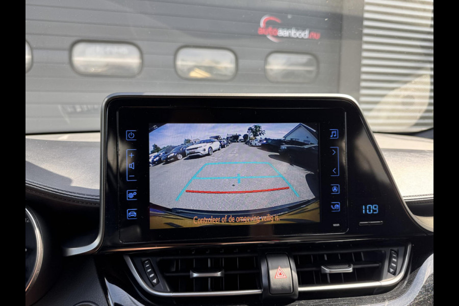 Toyota C-HR 1.8 Hybrid Dynamic | Navigatie | Camera | DAB | Cruise Control | Lichtmetalen Velgen |