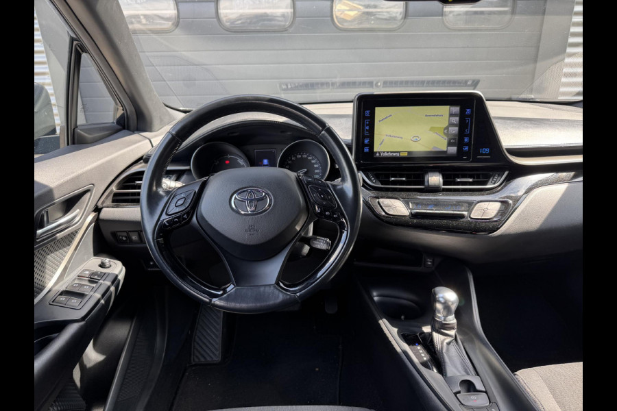 Toyota C-HR 1.8 Hybrid Dynamic | Navigatie | Camera | DAB | Cruise Control | Lichtmetalen Velgen |