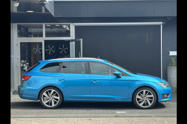 Seat León ST 1.4 EcoTSI FR Connect HALF LEDER/ALCANTARA / PANO / CLIMA / AUTOMAAT