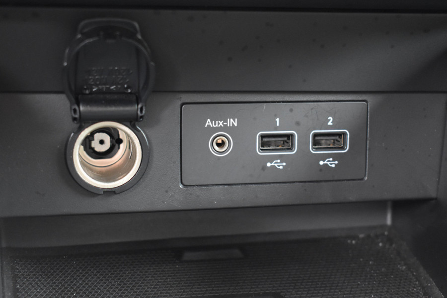 Renault Clio 1.0 TCe Intens / Keyless / Parkeerhulp / Camera / Bluetooth / BOSE stereo / Start- stop