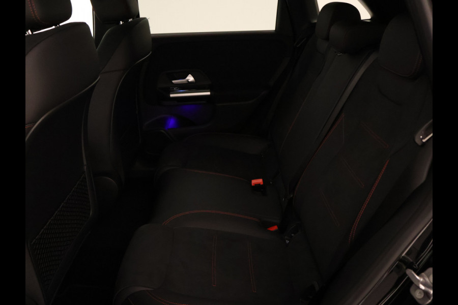 Mercedes-Benz B-Klasse 180 AMG Line LIMITED Edition | Nightpakket | Keyless-Go comfortpakket | Parkeerpakket met achteruitrijcamera | USB-pakket plus | Sfeerverlichting | Dodehoekassistent | EASY PACK achterklep |